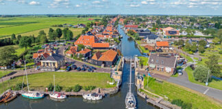 workum haven en sluis vanuit de lucht